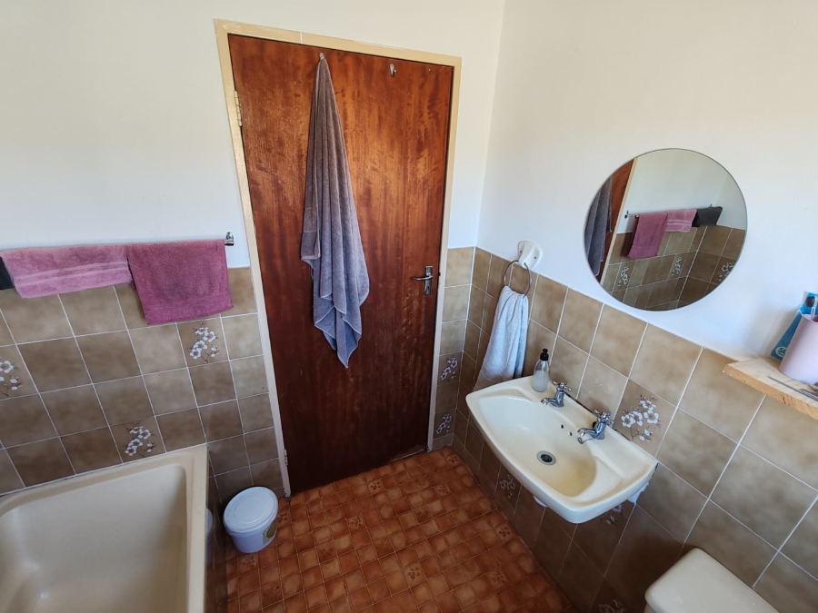 3 Bedroom Property for Sale in De Kelders Western Cape